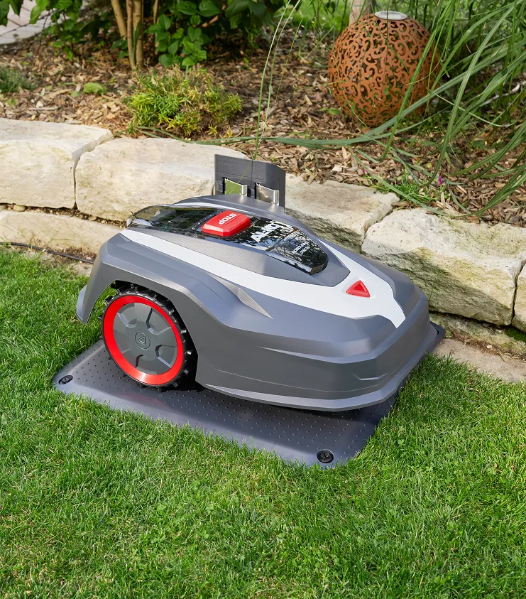 Stacja dokująca poza trawnikiem